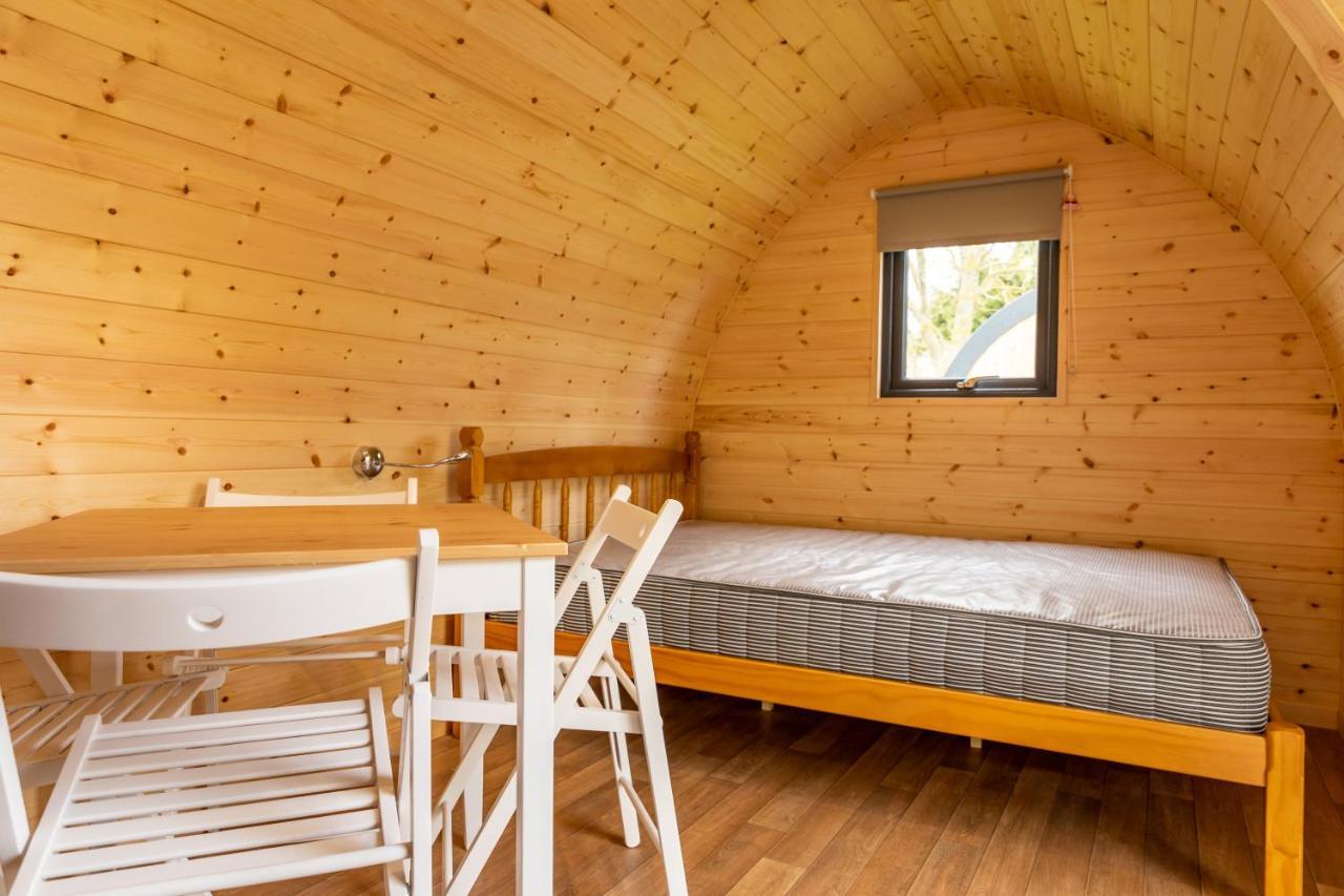 Camping Pods Trevella Holiday Park Crantock Buitenkant foto