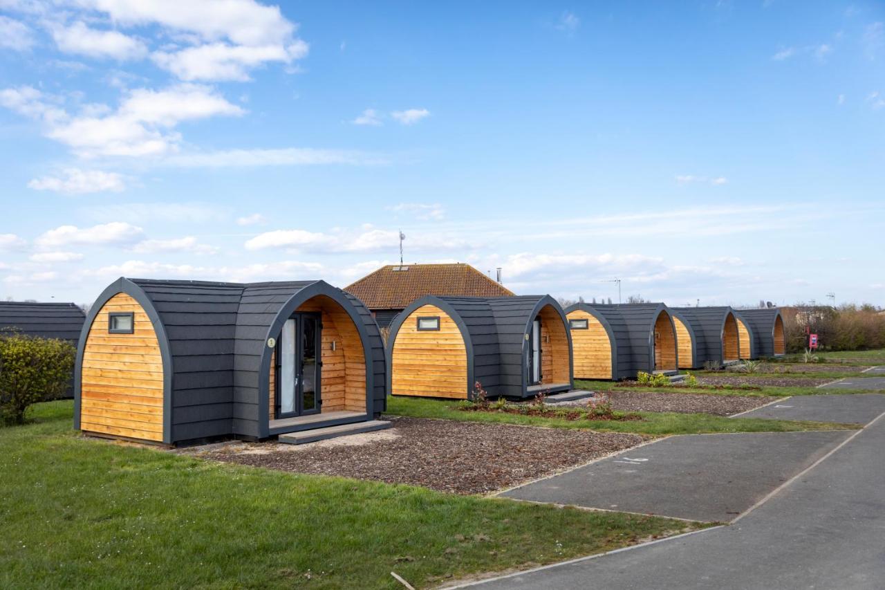 Camping Pods Trevella Holiday Park Crantock Buitenkant foto