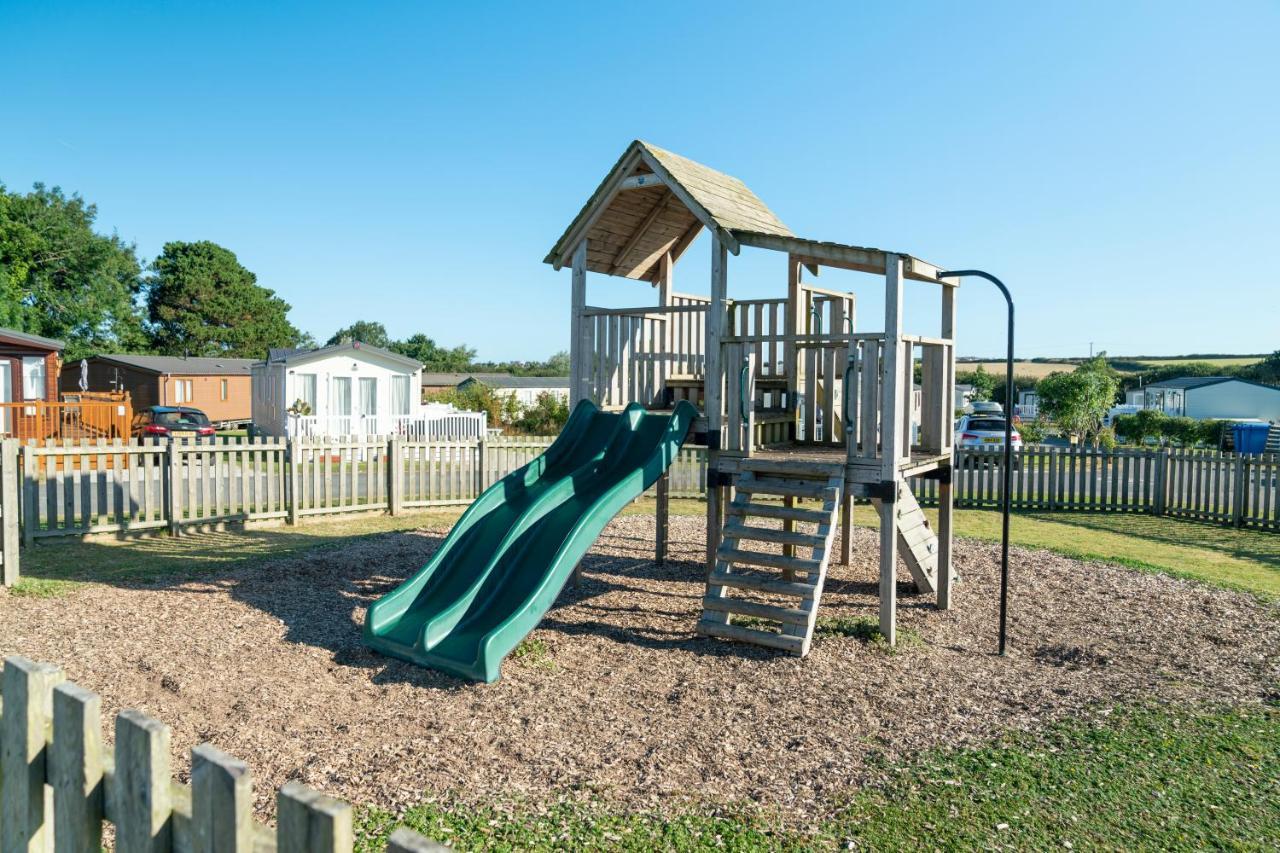 Camping Pods Trevella Holiday Park Crantock Buitenkant foto