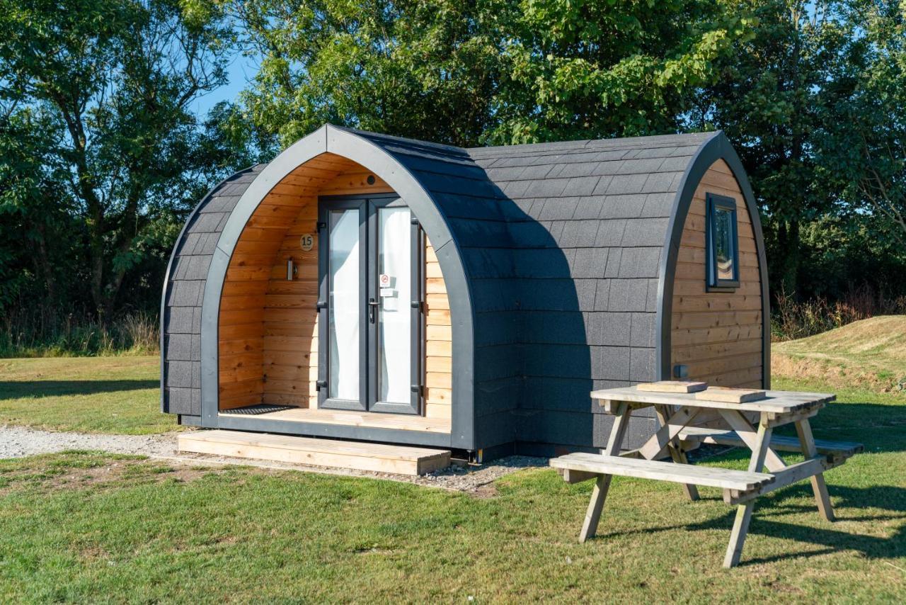 Camping Pods Trevella Holiday Park Crantock Buitenkant foto