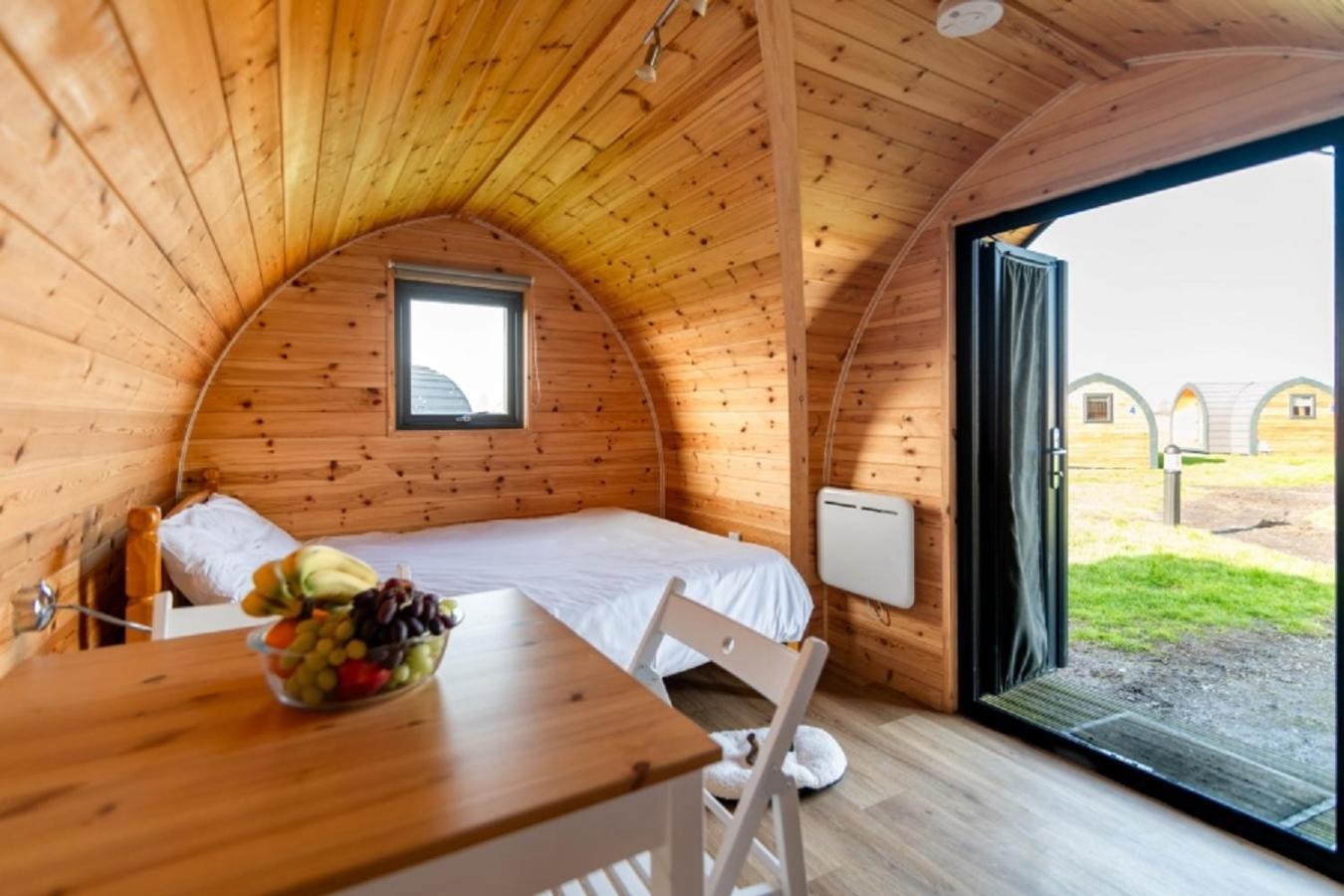 Camping Pods Trevella Holiday Park Crantock Buitenkant foto